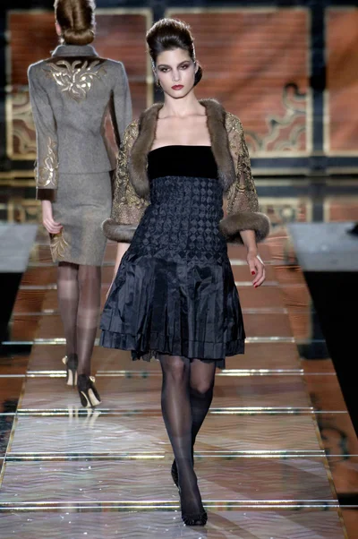 Look 15